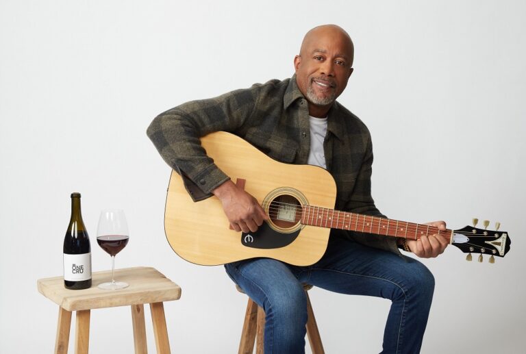 Darius Rucker and Acclaimed Winemaker Chris Radomski Unveil AS ONE CRU ...